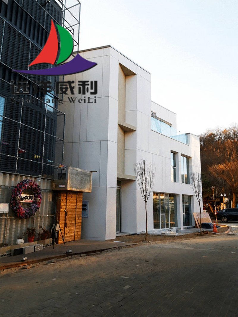 Análise de caso de casa vermelha em rede construída na Coreia do Sul usando placas de Willie do Oceano